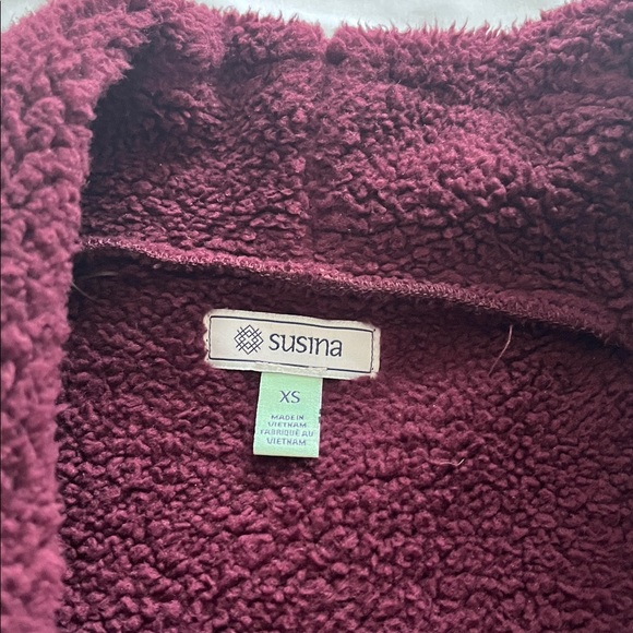 Women’s Vest Faux Suede and Shearling Open Vest Maroon - EUC XS Cozy, Winter - Picture 2 of 9